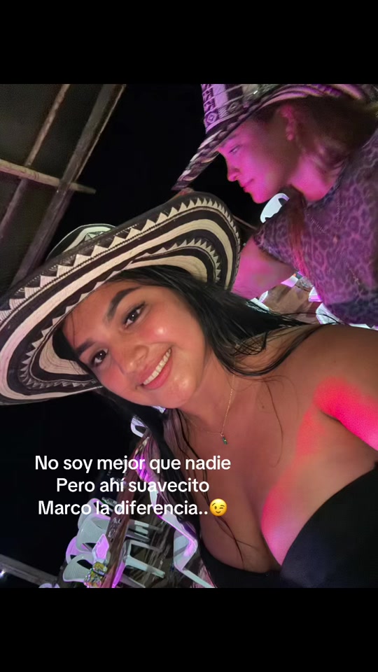 @Derly España
