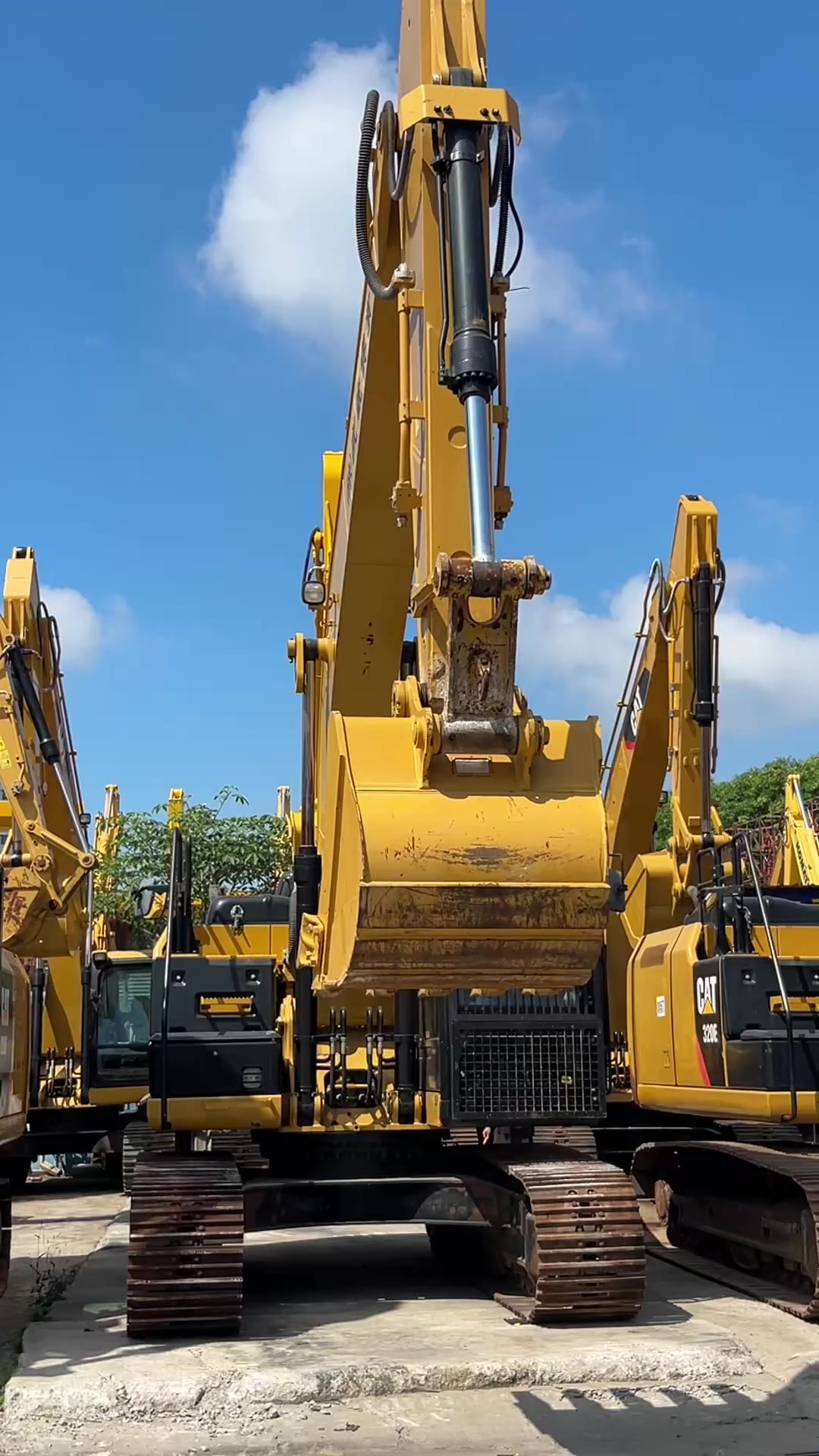 @HCS.Excavator sale-Vina