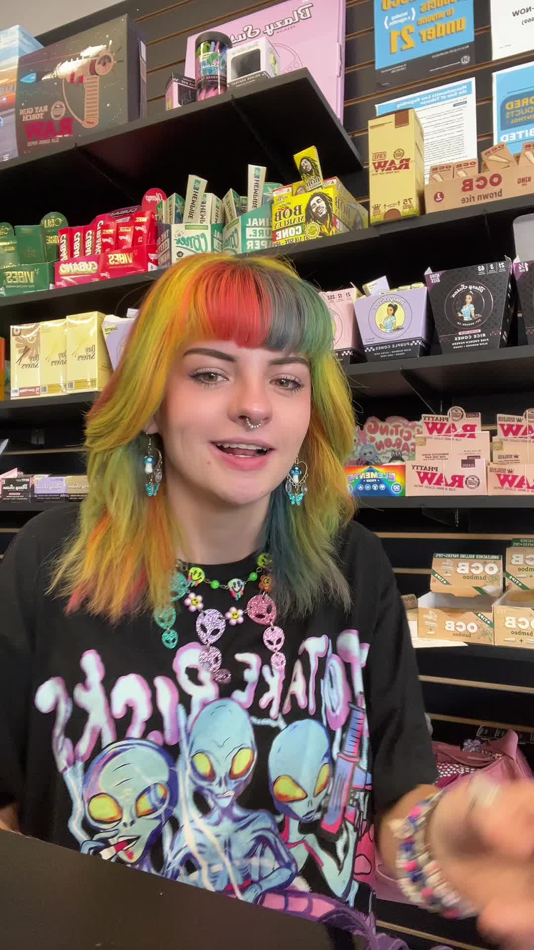 @Smokeshopgirl🍄🪩