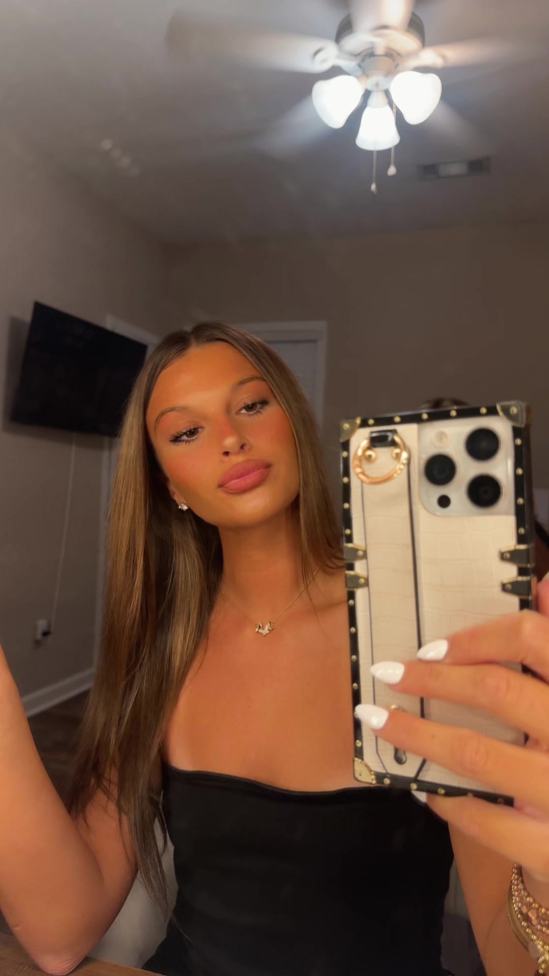 @isabella lupo
