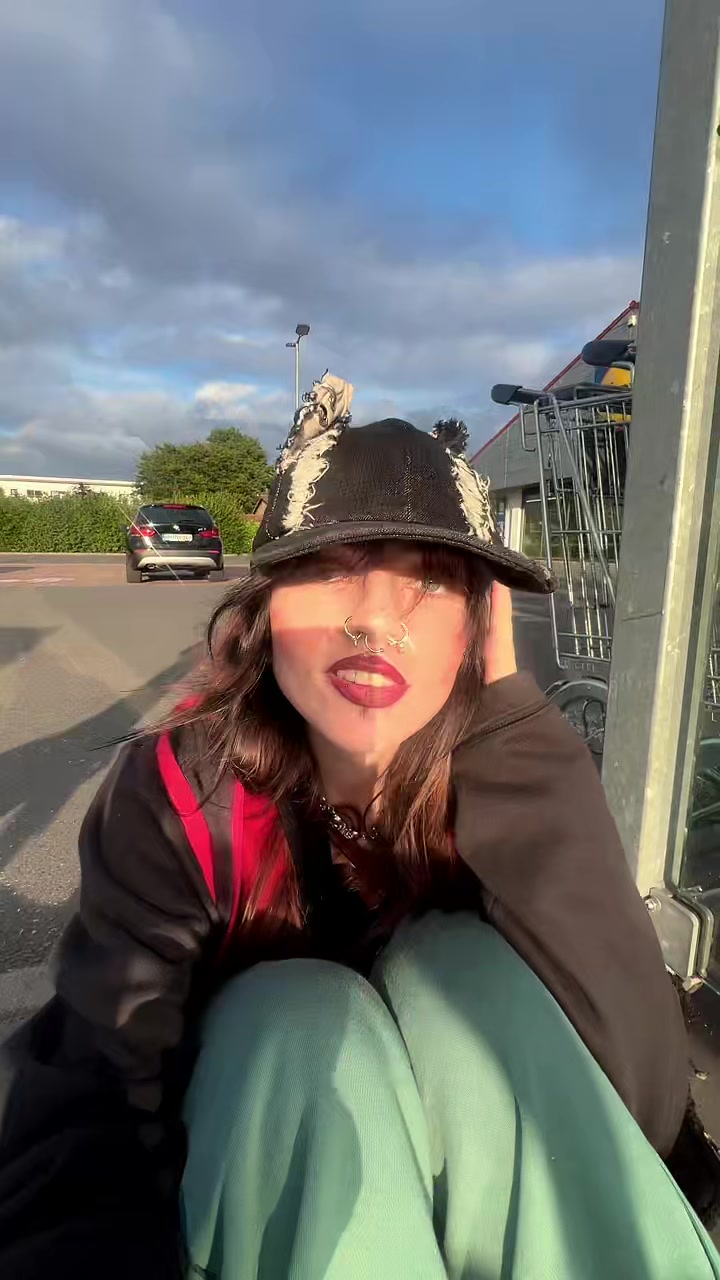 @Jo