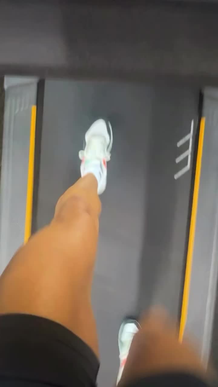 @LisaTidwell_fitafter50