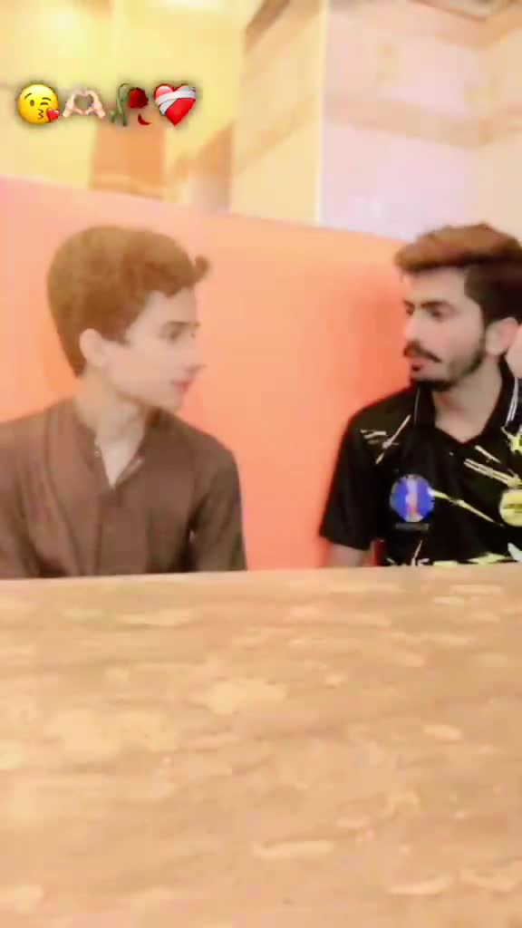 @✨👻ZEESHAN🖇️👑✨