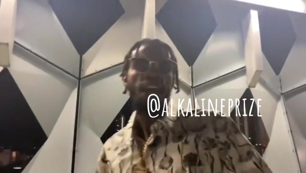 @🎭ALKALINE🛸