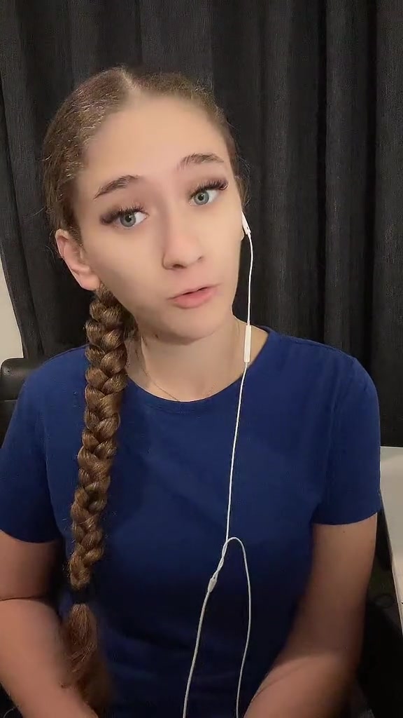 @Missphoebev