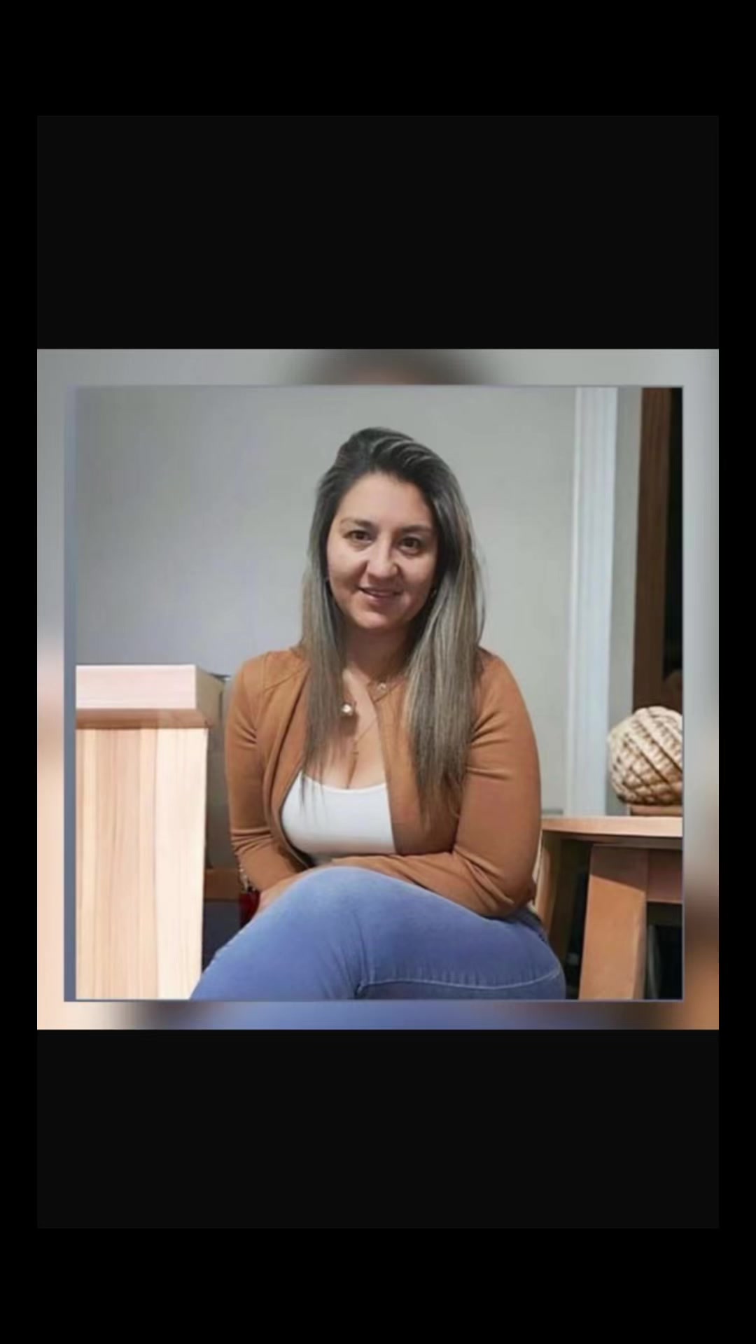 @daniela