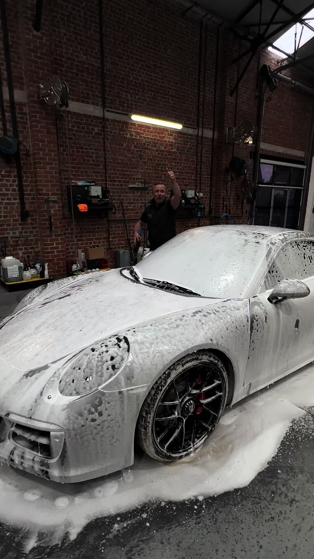@adjflexfoam