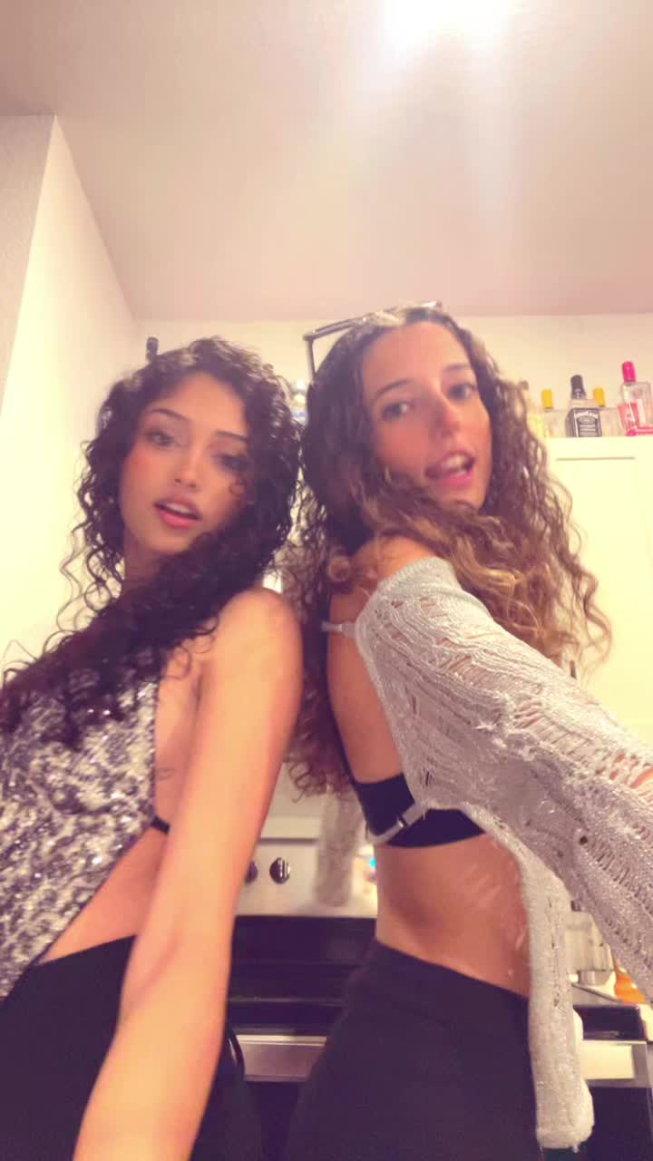 @_ritz_cracker_