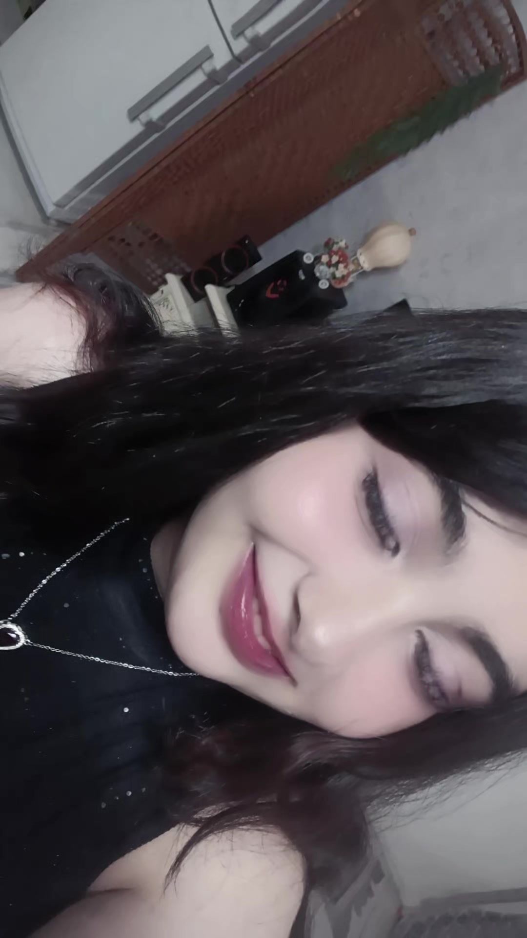 @𝐻𝑒𝓁𝒾𝒶 🐇💕