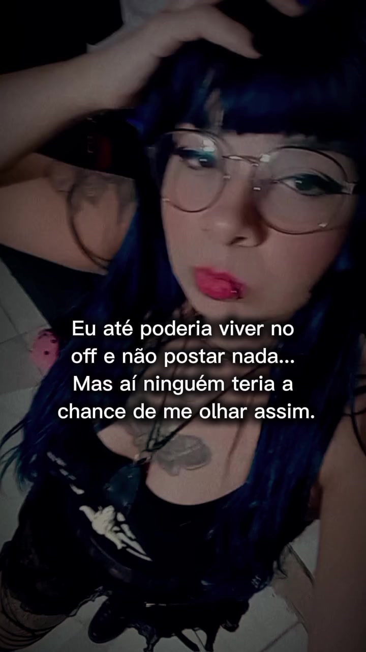 @Tainá