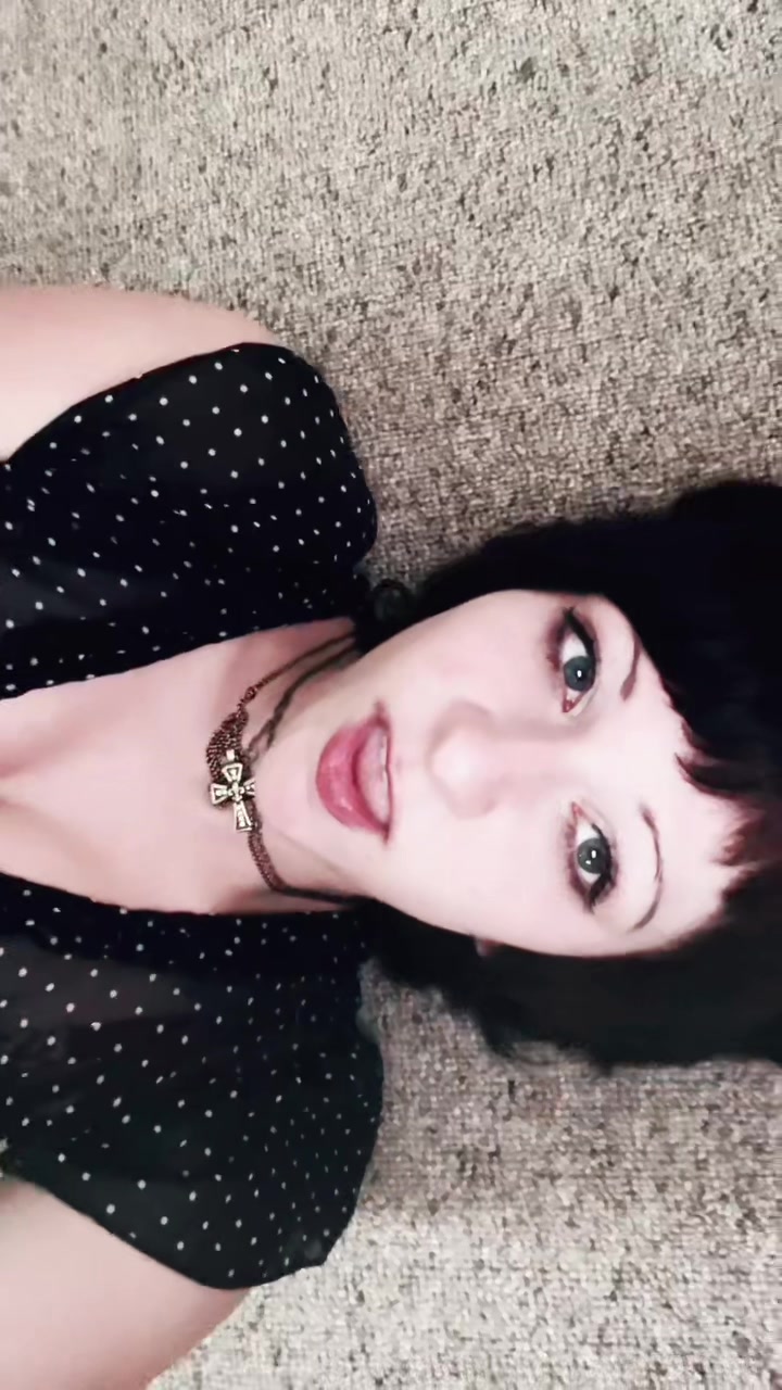 @𝓐𝓊𝓭𝓇𝓮𝓎 𝓚𝒶𝔂 🎼💜🪳