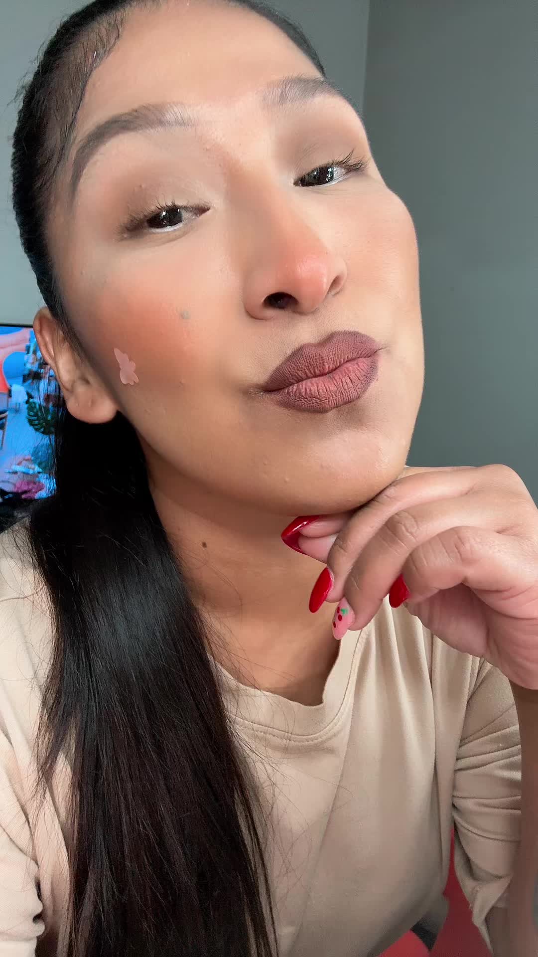 @_ParedesParedes