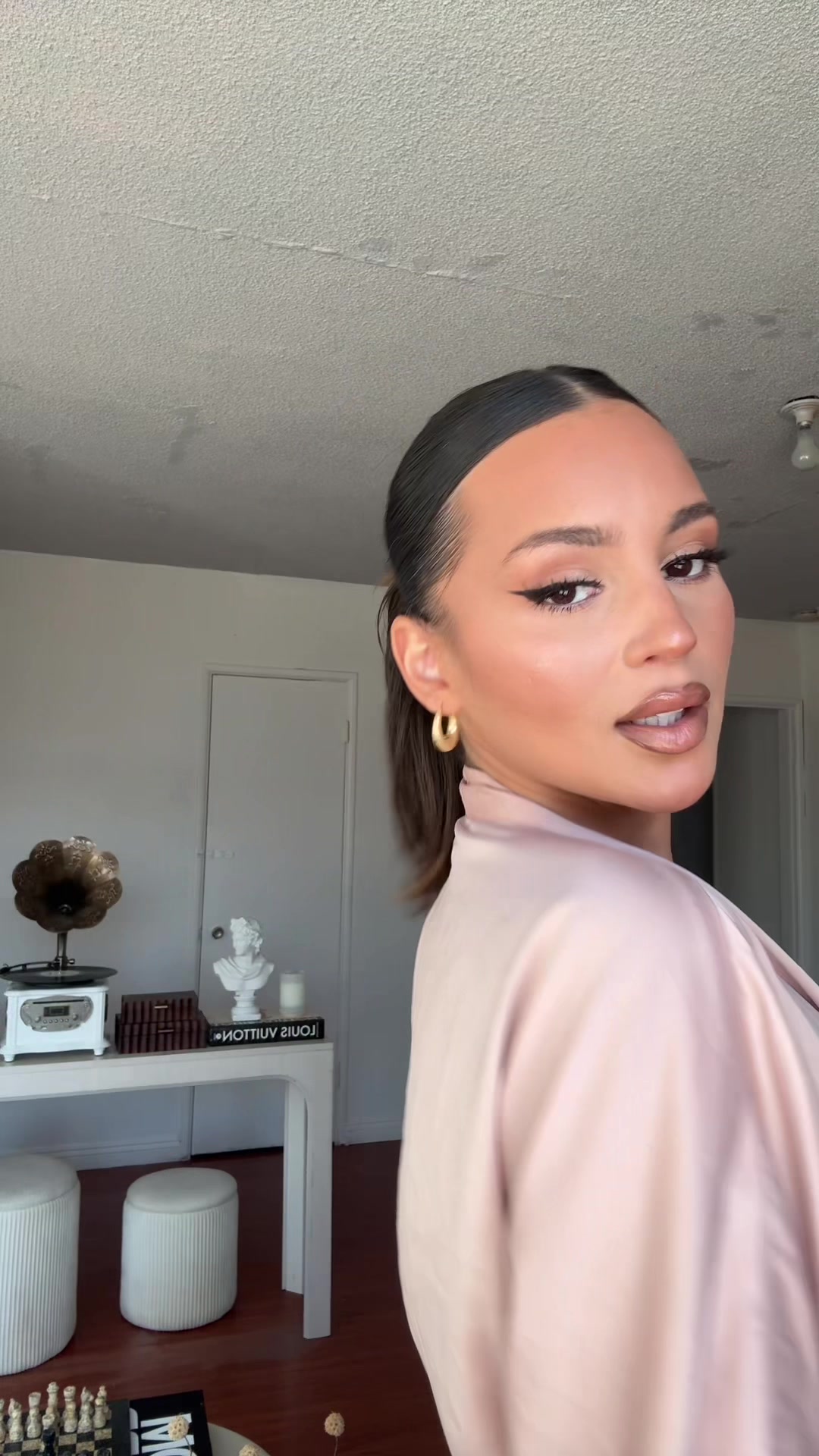 @VAL MERCADO
