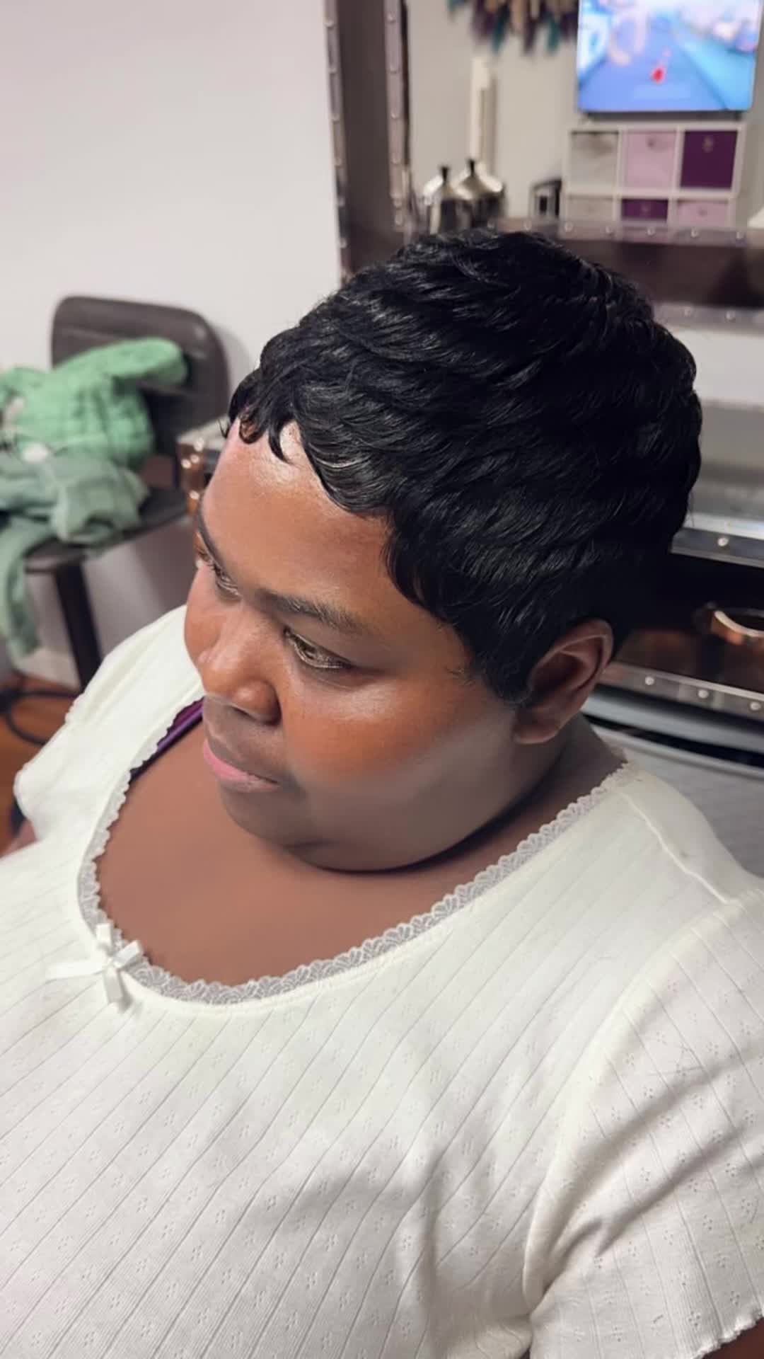 @Hairstylistjunkie ✂️