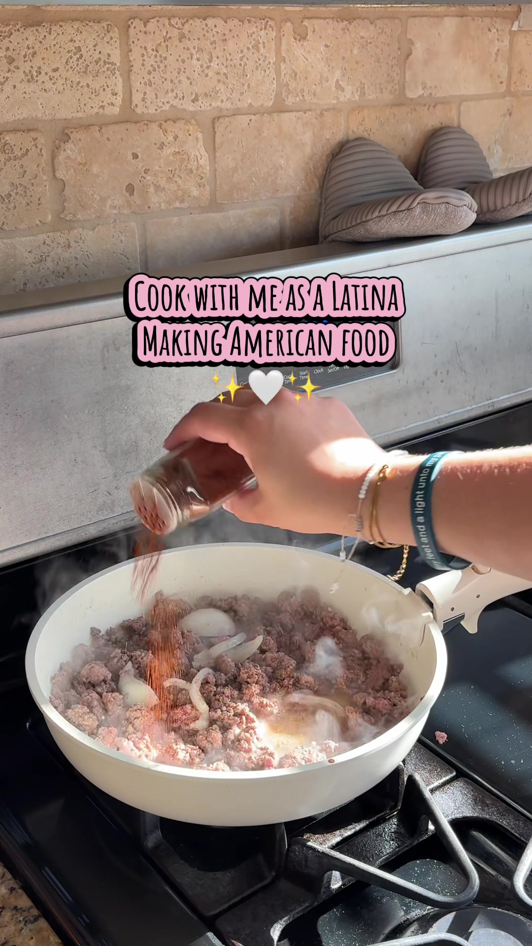 @elizabethyanira