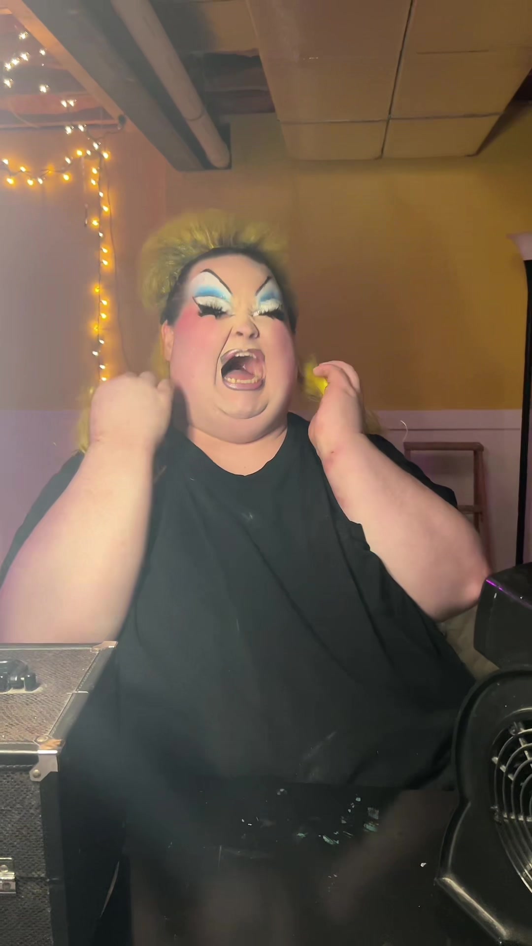 @DJ