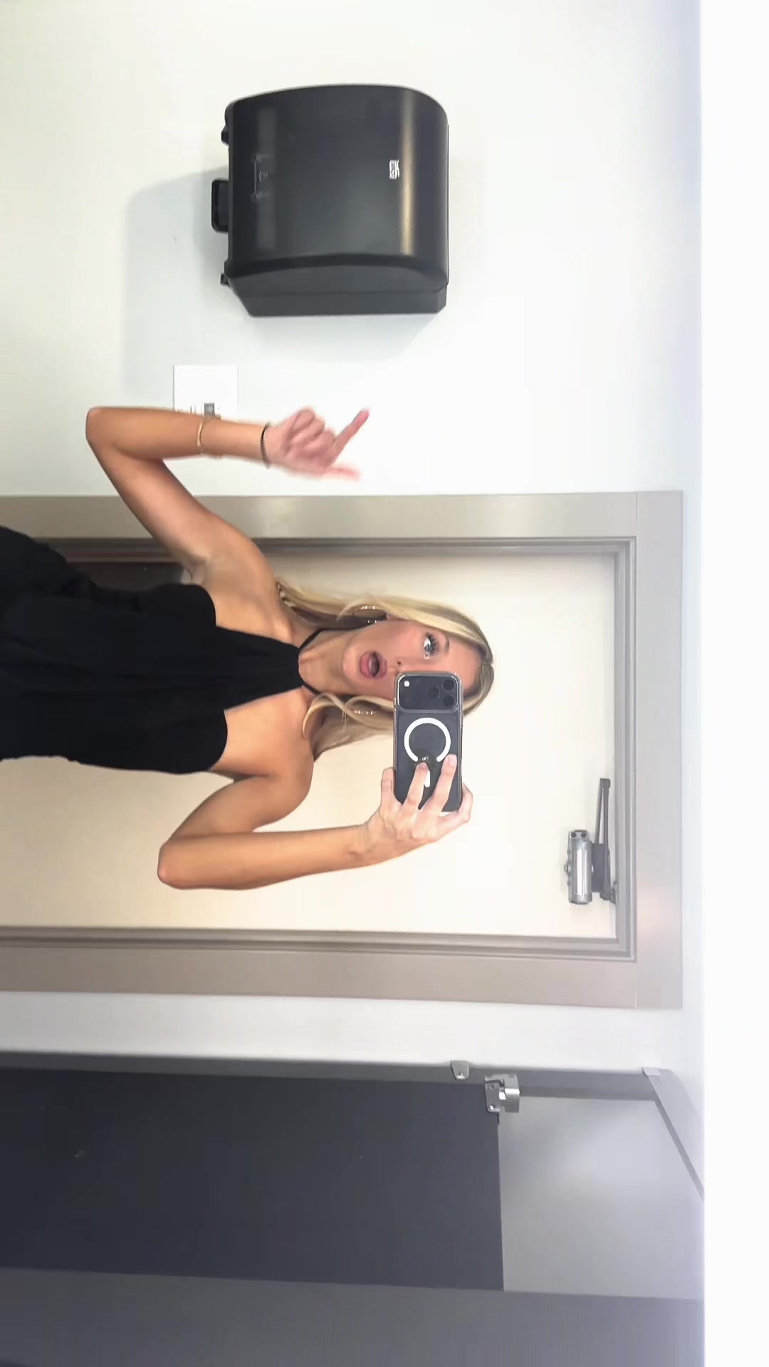 @Anika