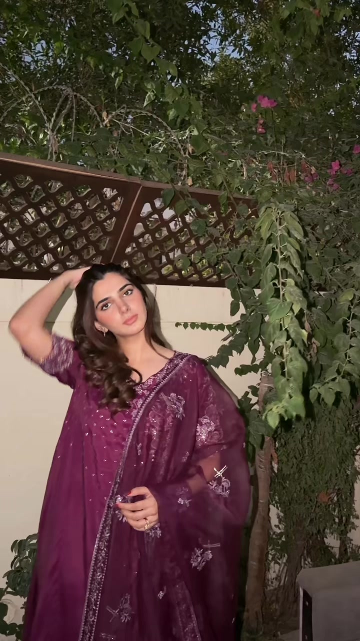 @Veeni