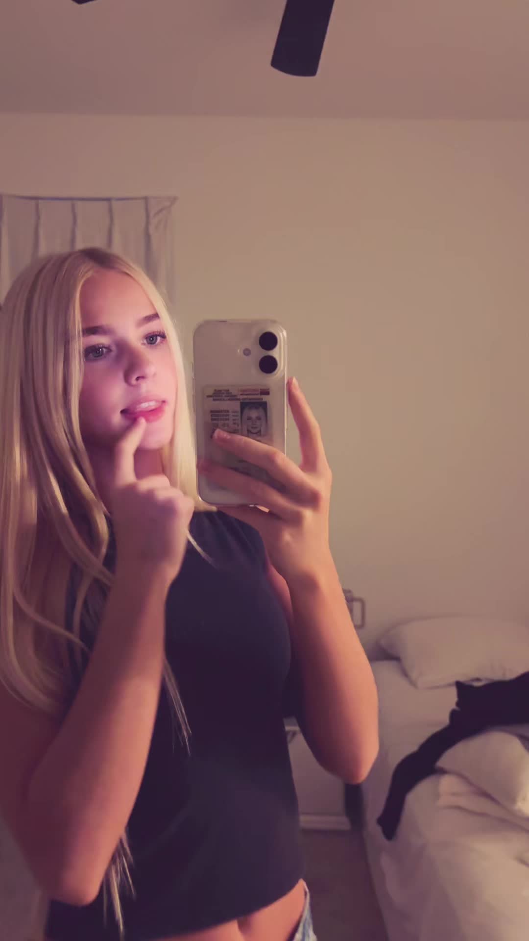 @charłi