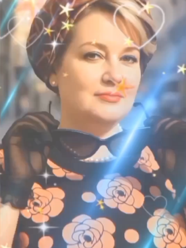 @꧁༺ 𝓔𝓵𝓮𝓷𝓪 ༻꧂