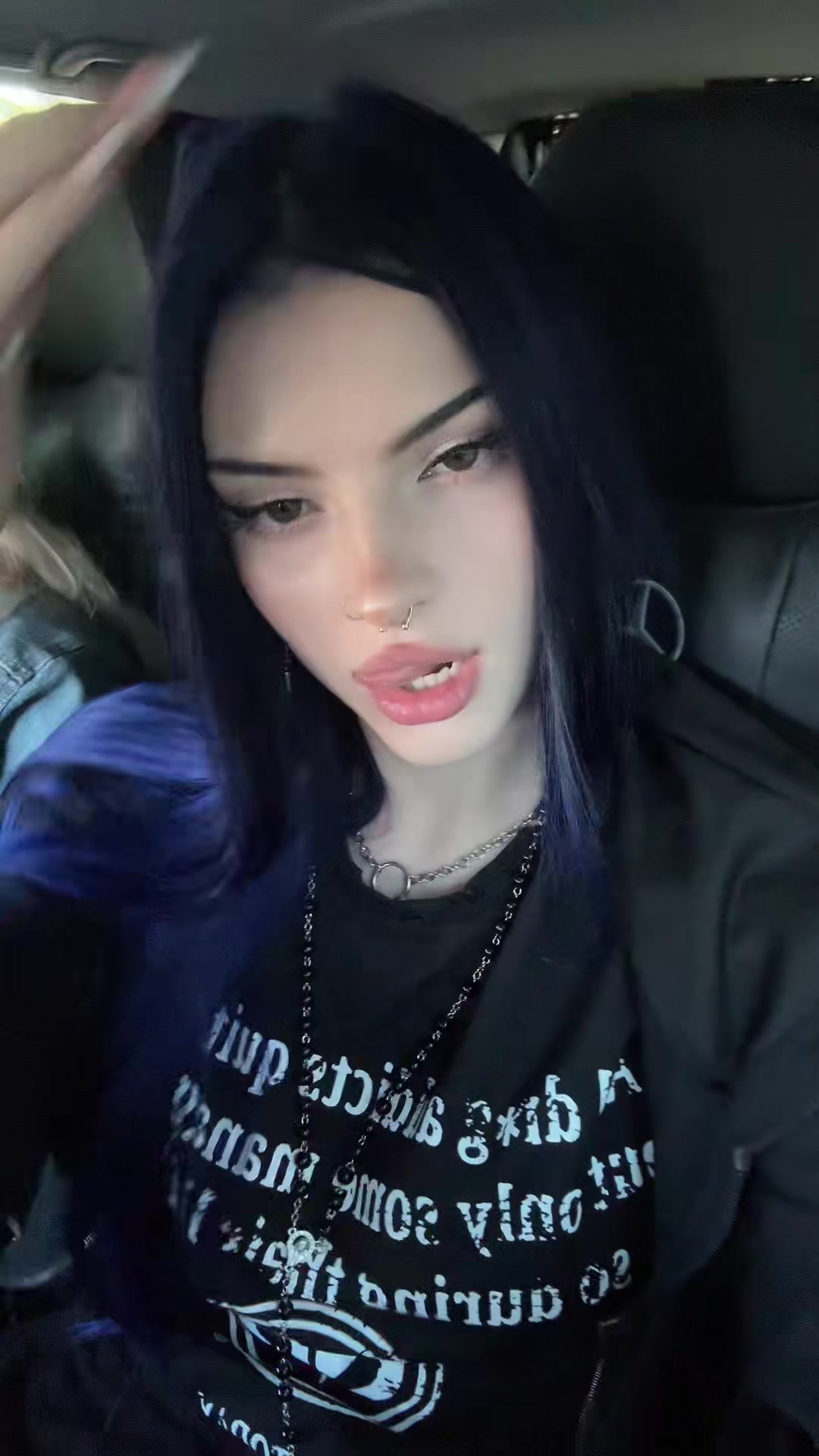 @🔒