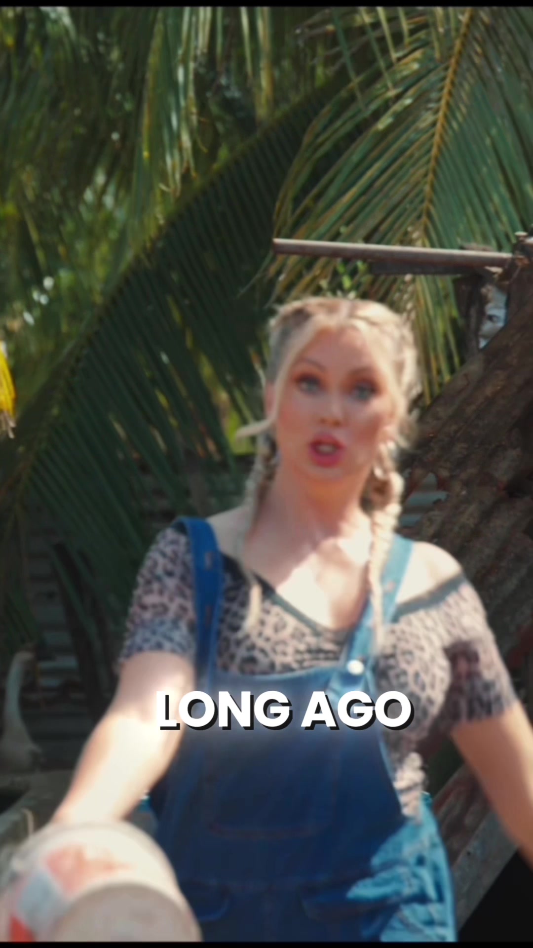 @NicoleArbour