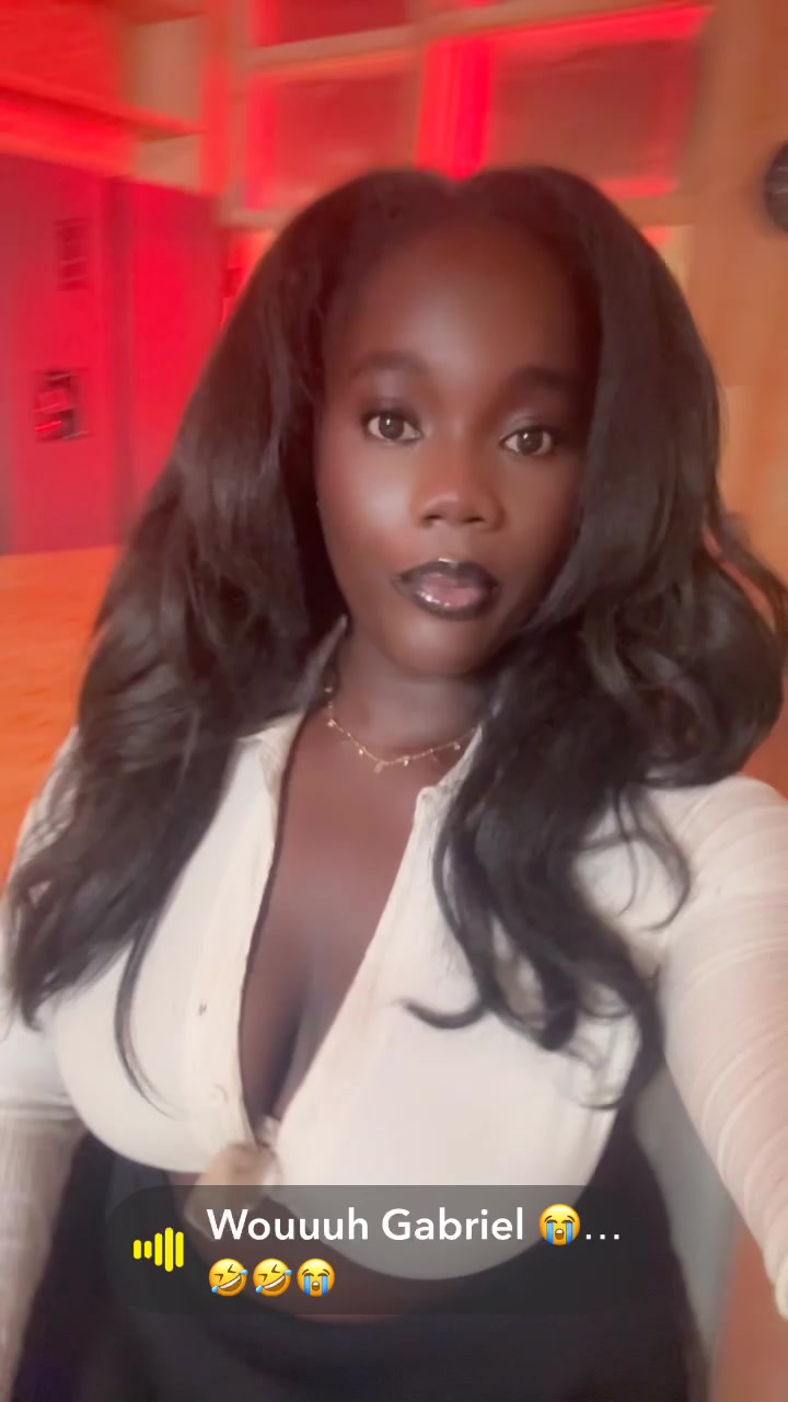 @𝑀𝒶𝓇𝒾𝑒-𝒹𝑒𝓈𝒾𝓇𝑒𝑒🇬🇭