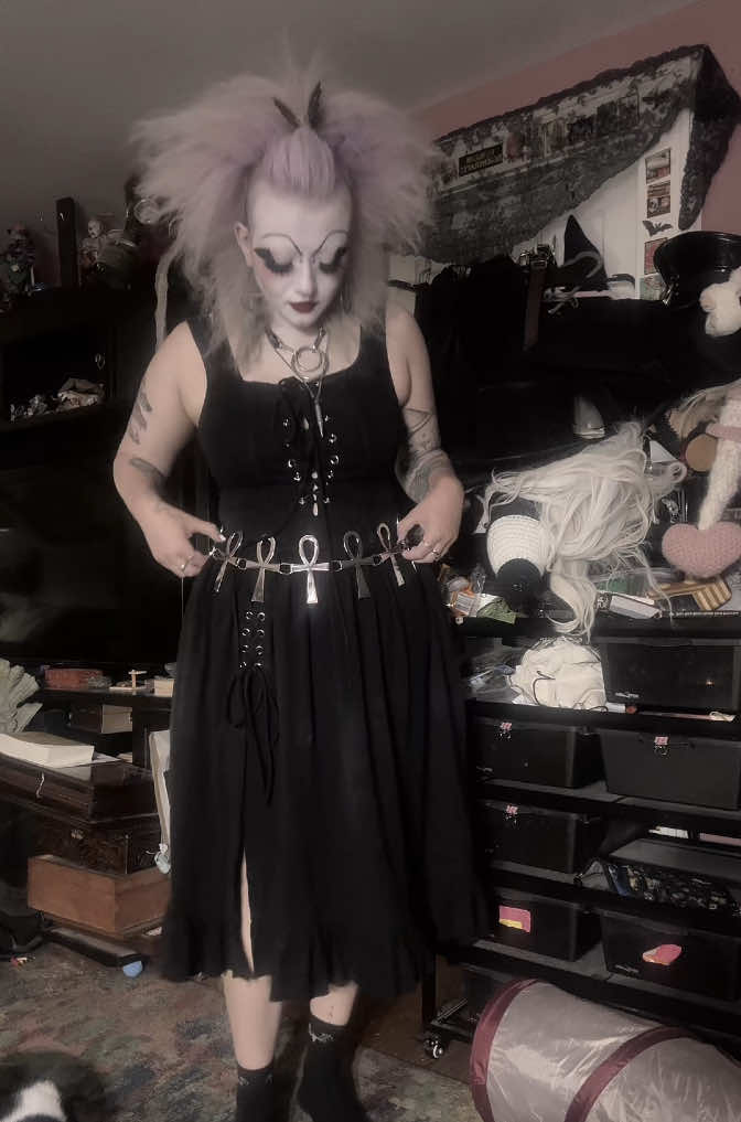 @dollygoth666