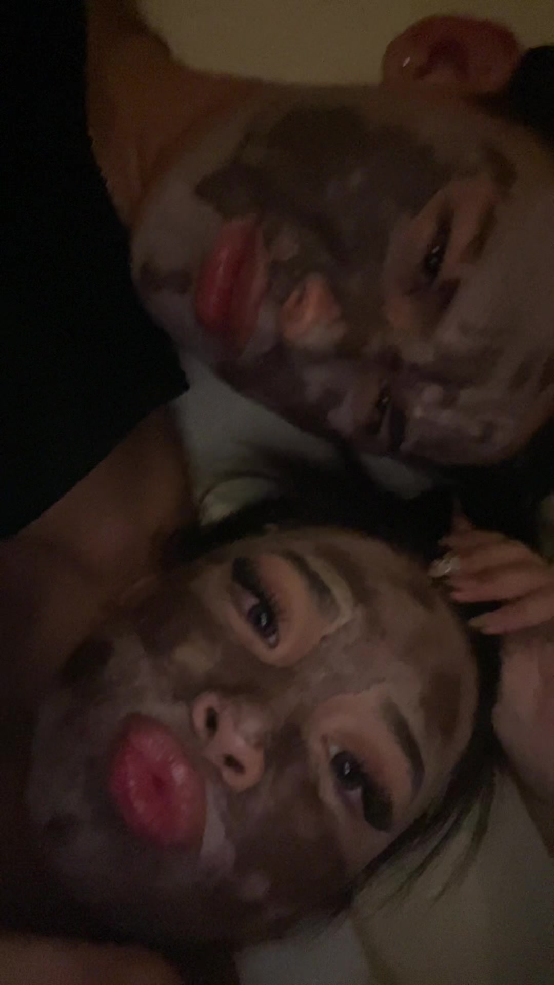 @︎