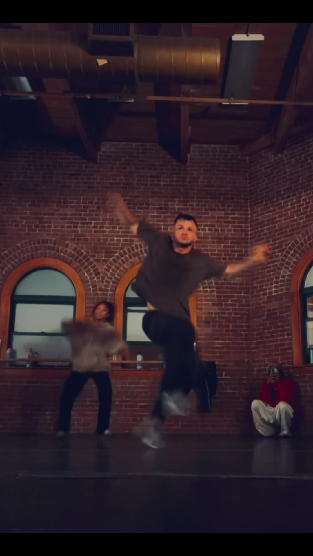 @alexmolledance
