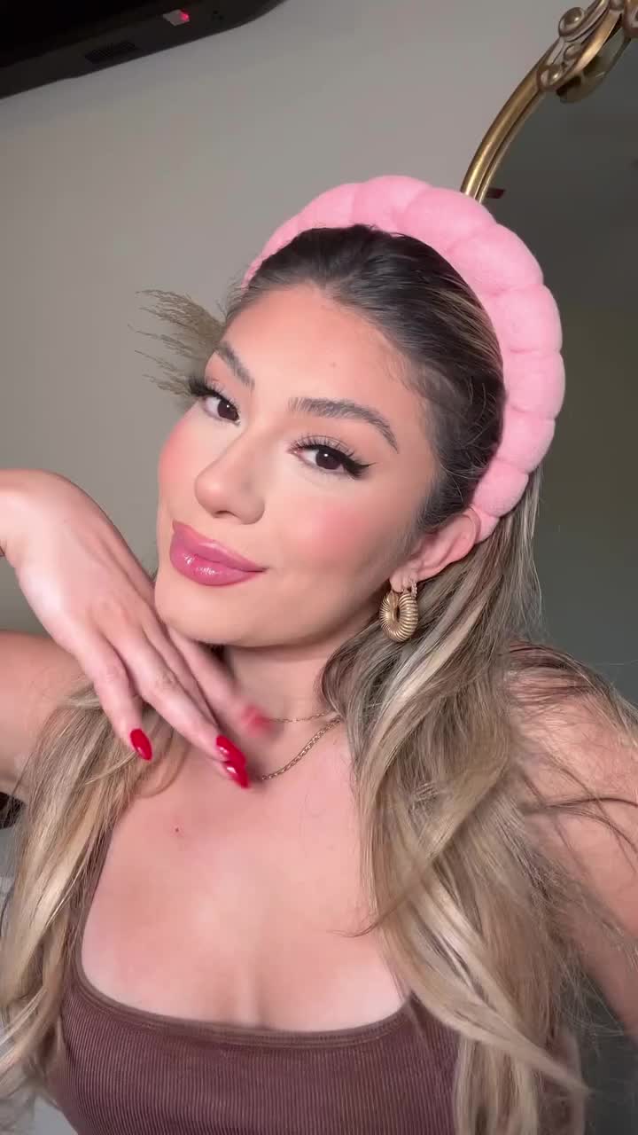 @Ashley_Alexander