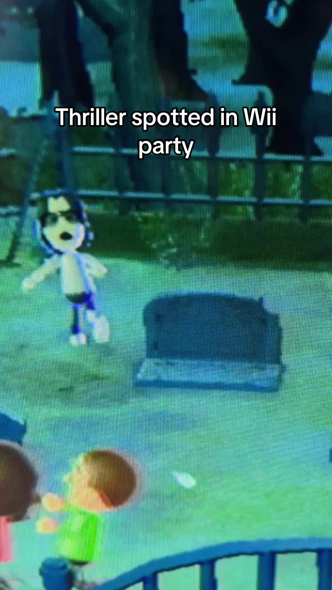 @⃟