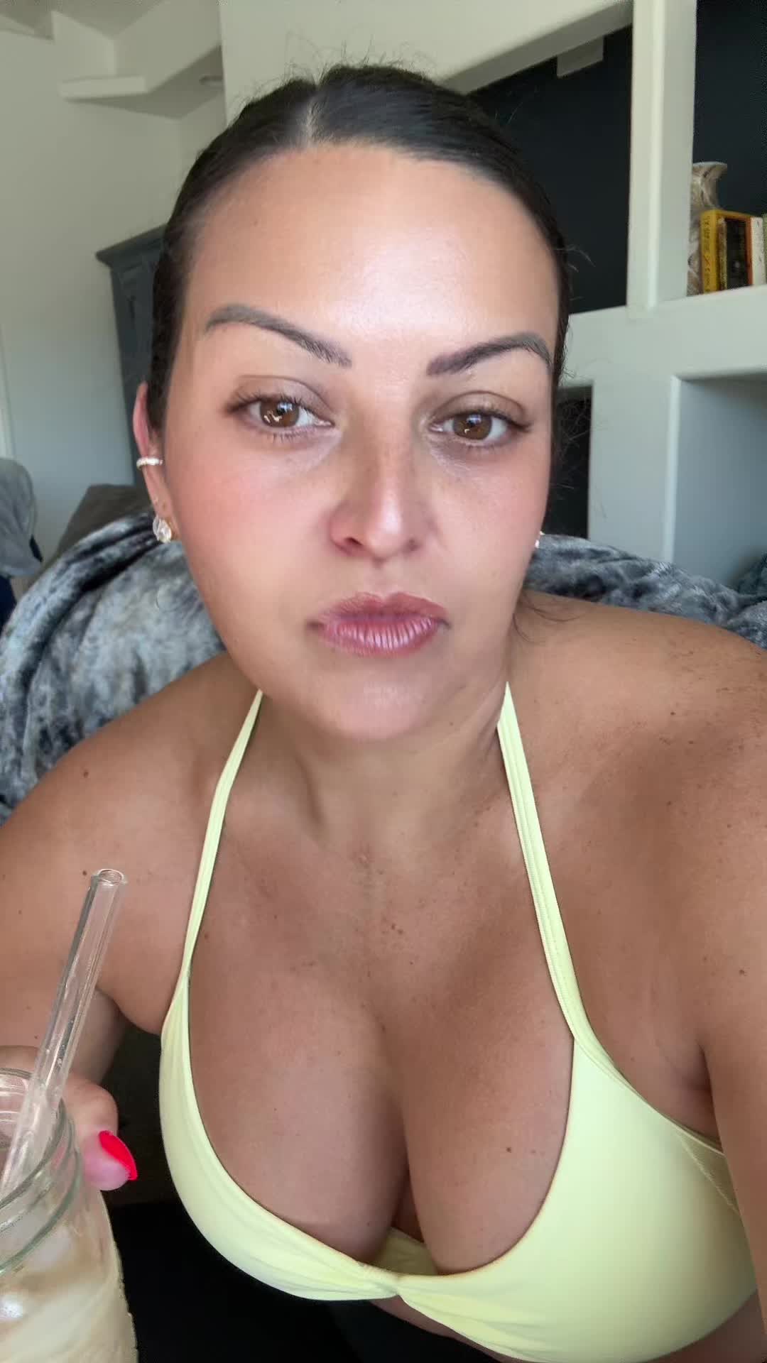 @Adriana