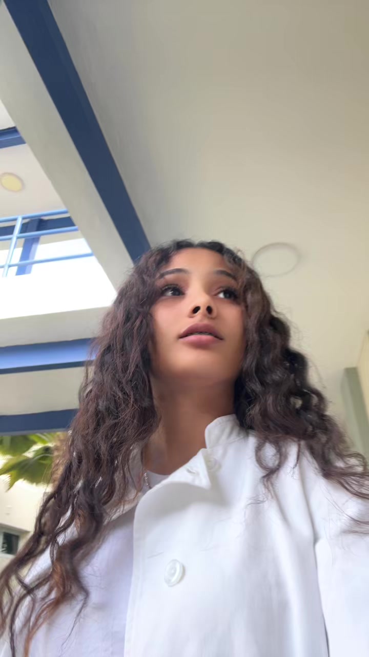 @Crysstal.🦇
