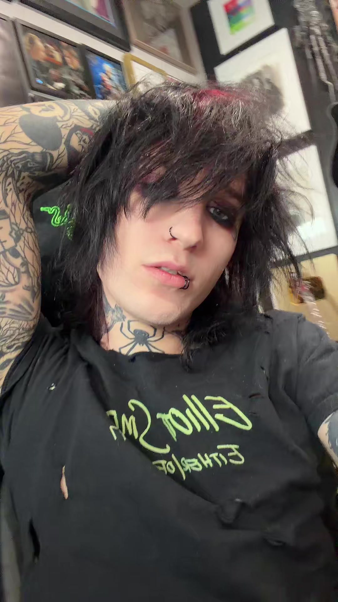 @Johnnie Guilbert