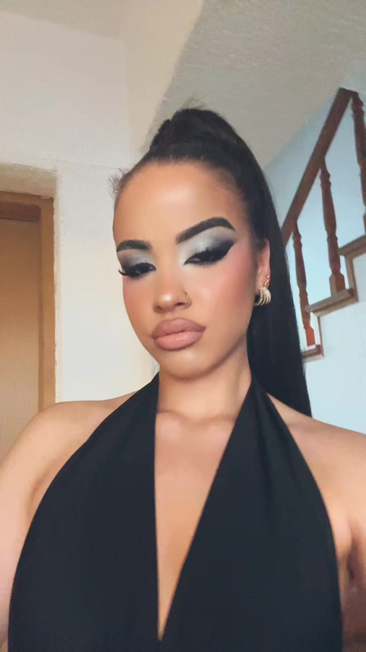 @𝑽𝒂𝒍𝒆💋