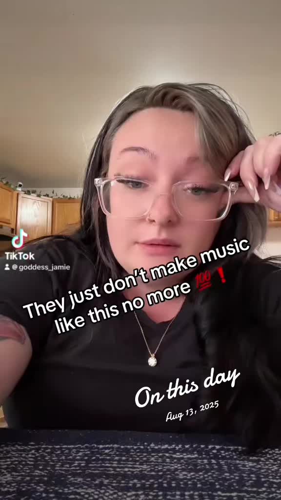 @HisQueen👑