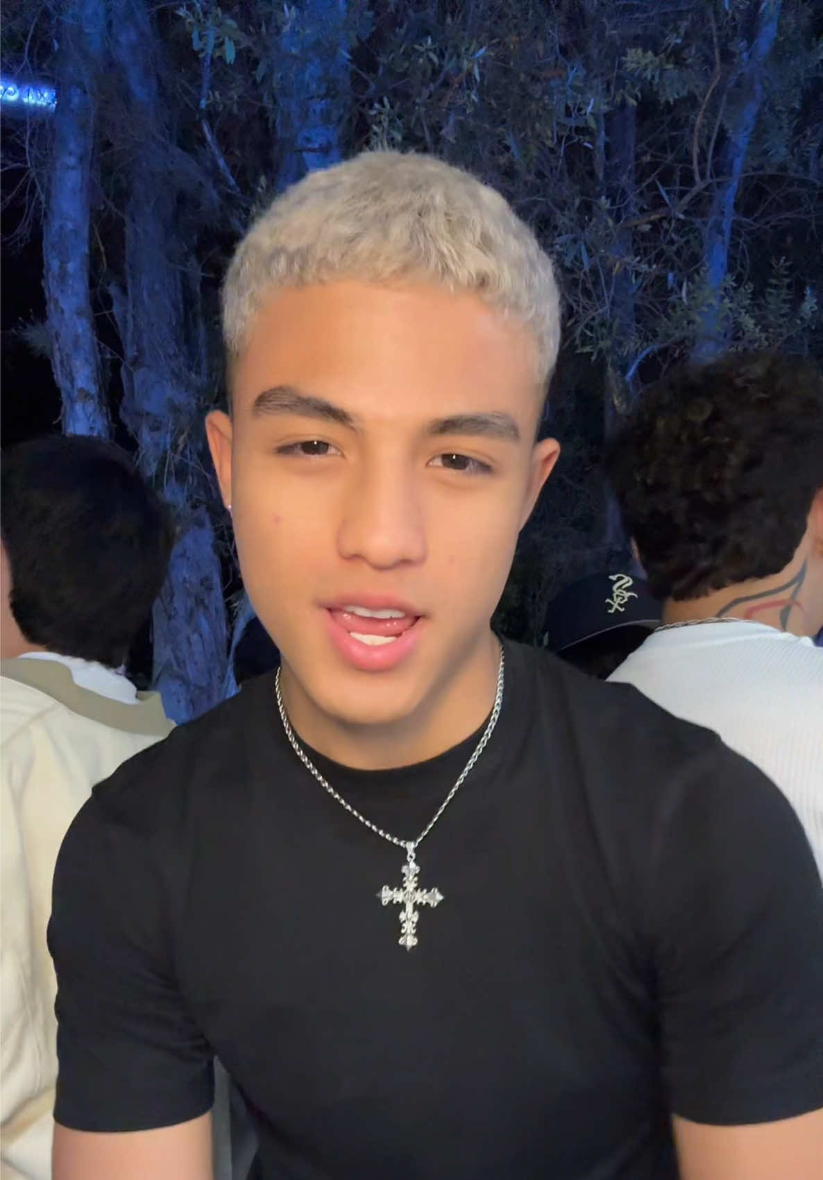 @𝐇𝐮𝐠𝐨 🦦