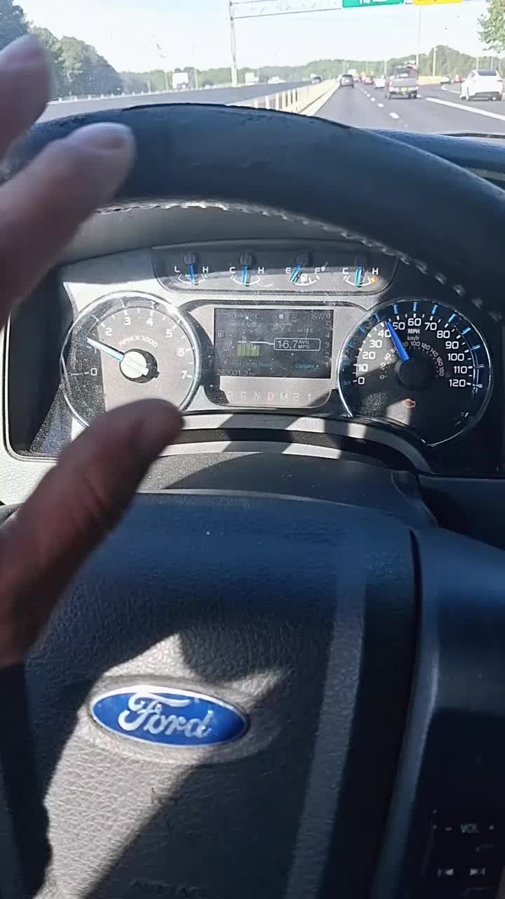 @EL DETONADOR CUIDADO AHI