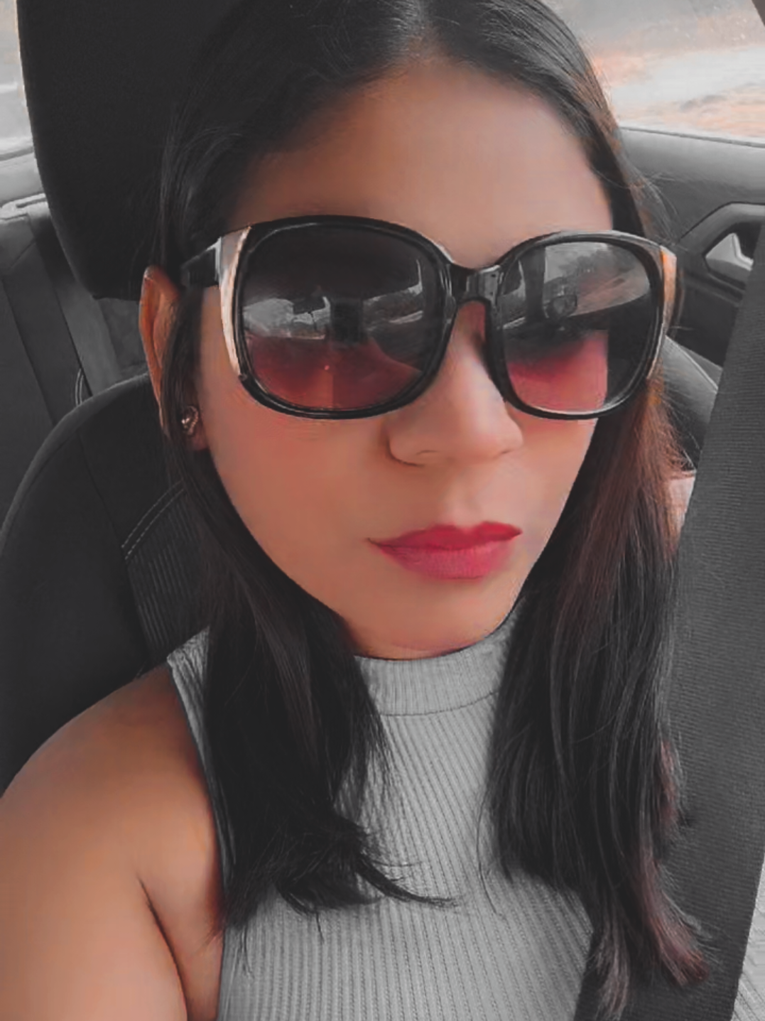 @tania_yadi