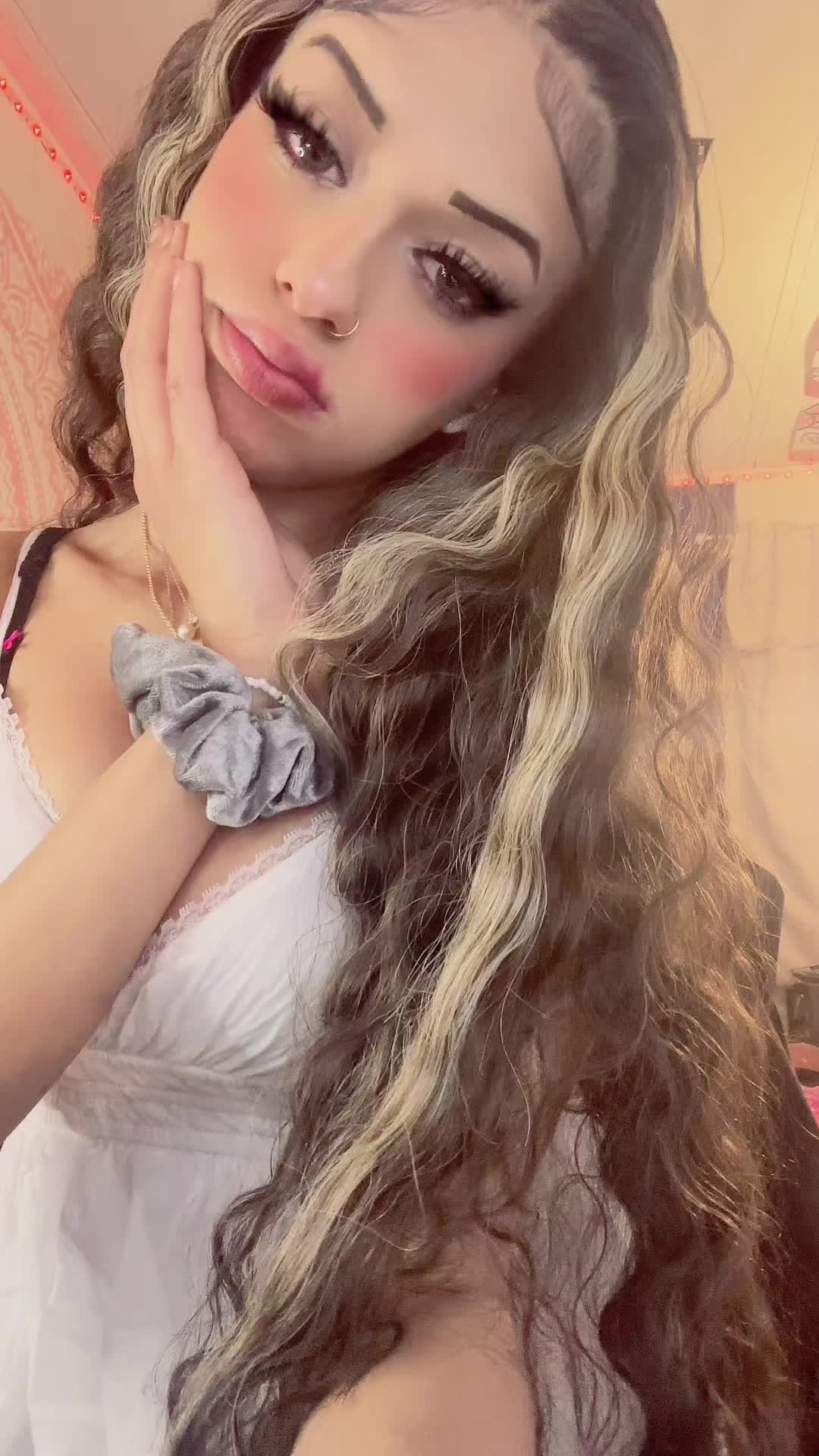 @curlyhead.allyy