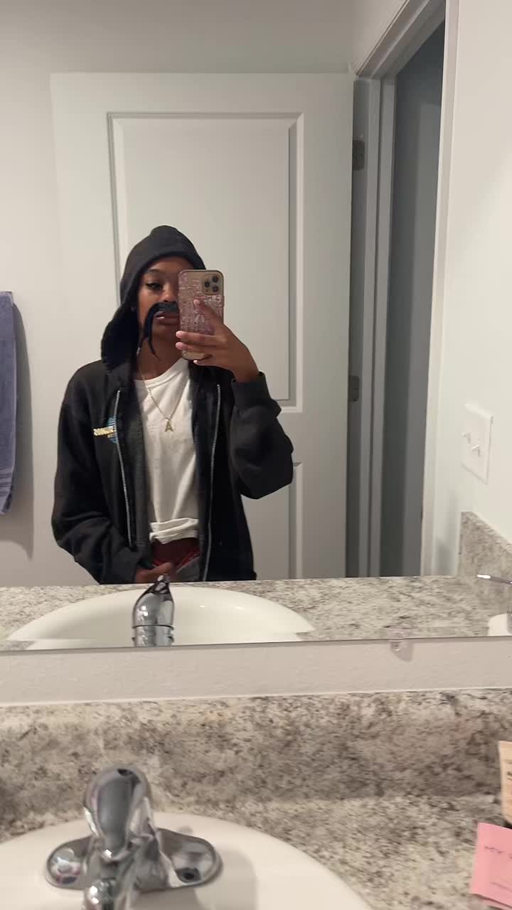 @pr3ttyliyah4