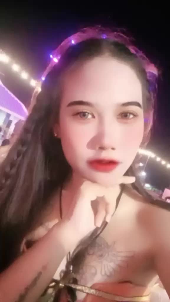 @ยินดีให้เสือก (โสด)😘😍😘