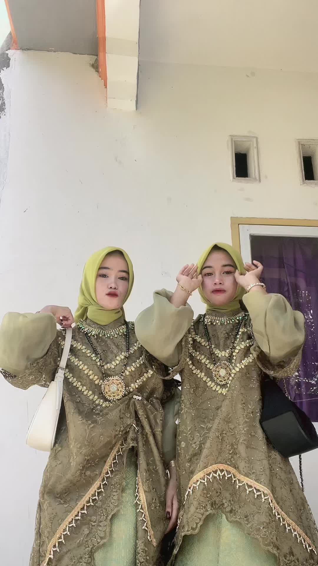 @M