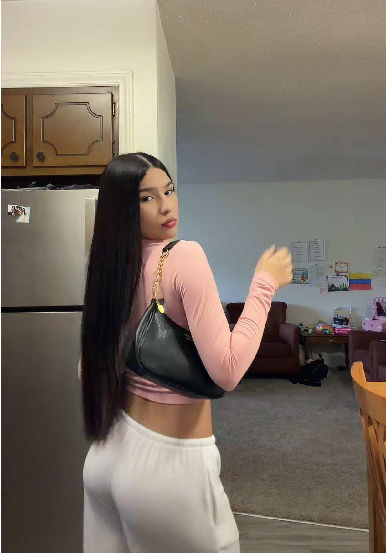 @𝓐𝓷𝔂𝓮𝓵𝓲𝓷 𝓥𝓪𝓻𝓰𝓪𝓼
