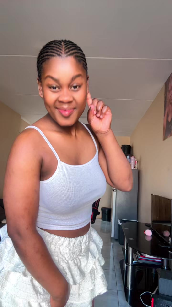 @MakaGuccikay1owes2akekho