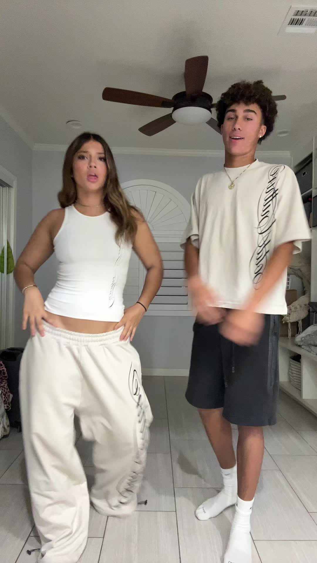 @Lilly F