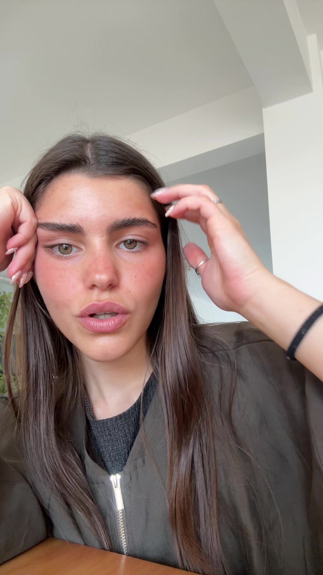 @sophiaisiar_