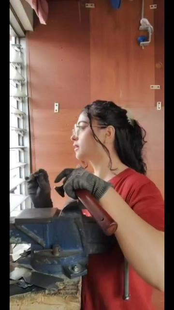 @Daniela. 👩&zwj;🔧