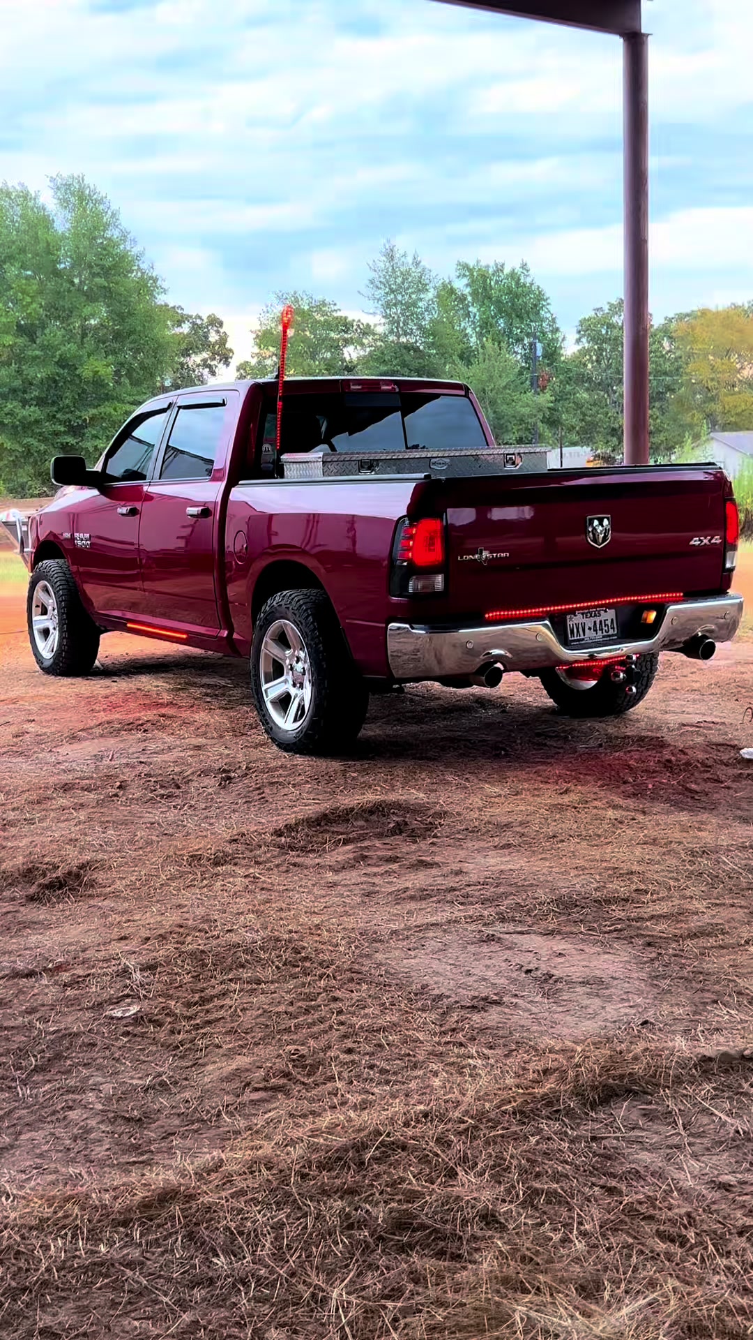 @FOXY_THE_RAM1500